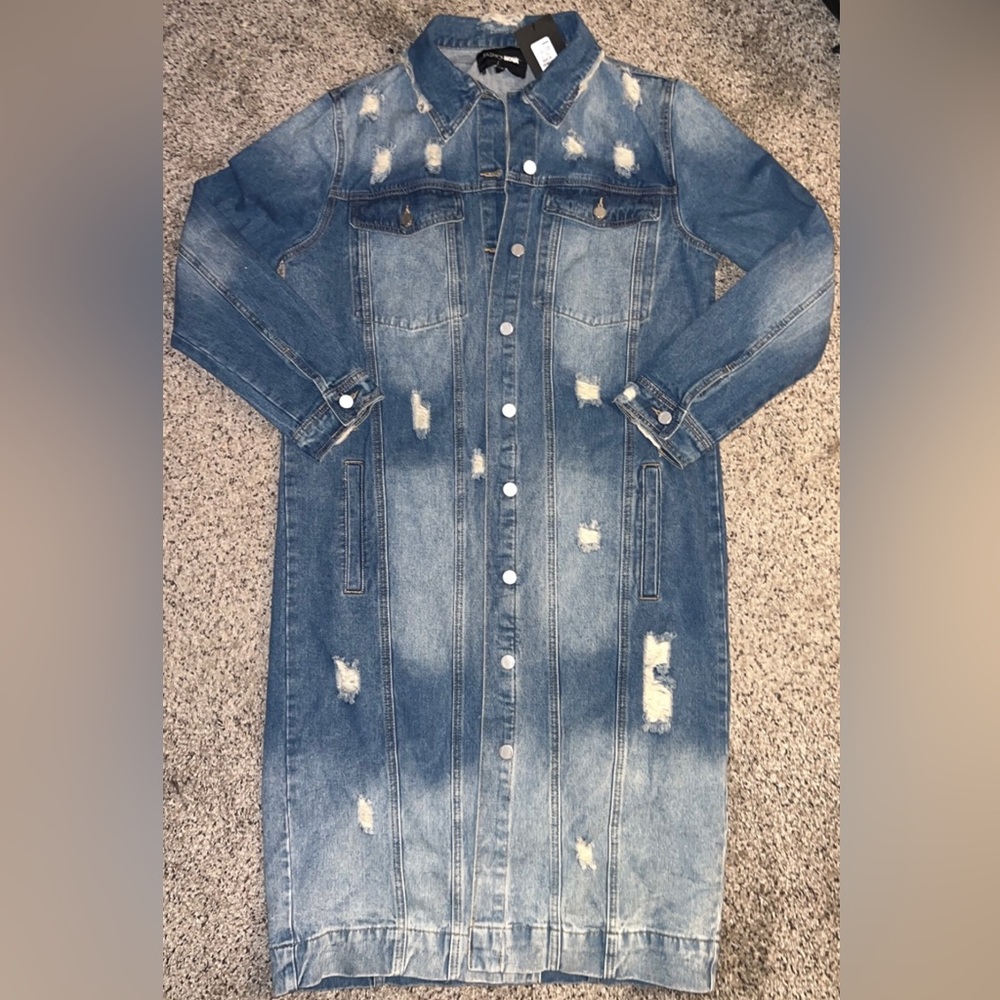 Fashion Nova lightly distressed denim jacket. Size XL. Medium Wash
